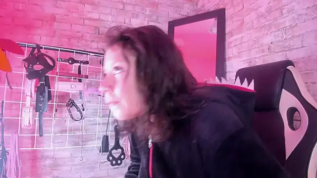 Cherry xoxx online show from 2, 11, 2025