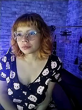 Cherry xoxx online show from 18, 9, 2025