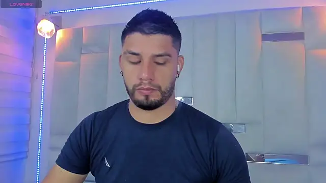 Jacoob19  online show from 22, 2, 2025