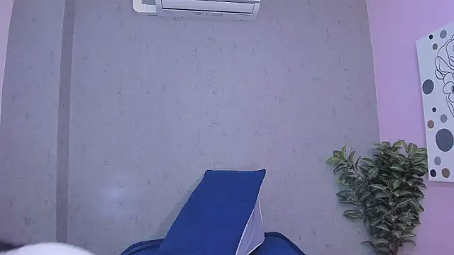 Tiffany mendez online show from 7, 1, 2026