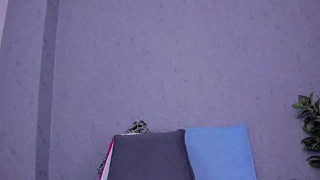 Tiffany mendez online show from 15, 4, 2026