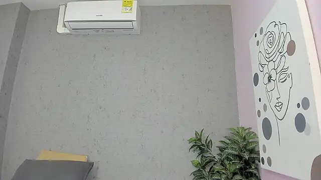 Tiffany mendez online show from 28, 2, 2026