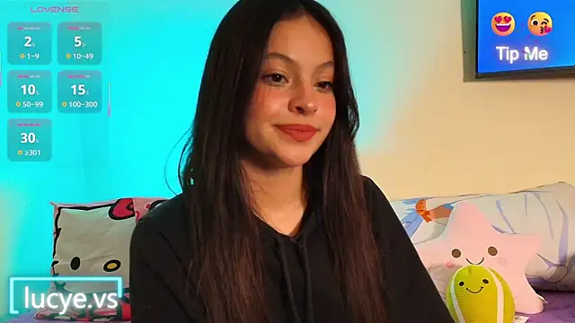 LucyEvans  online show from 17, 11, 2025