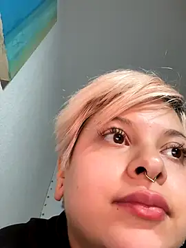 Snapshot of sammymoon chatting on 4, 11, 2025 sammymoon online show from 4, 11, 2025