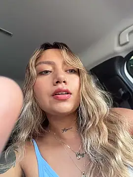amanda-medrano1 online show from 9, 5, 2026