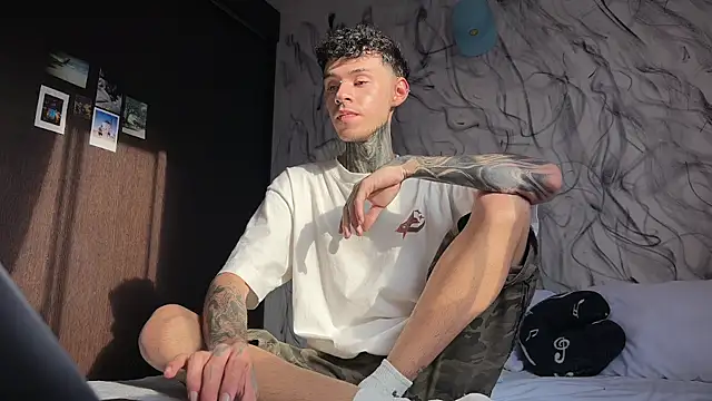 Saturno v online show from 15, 4, 2026