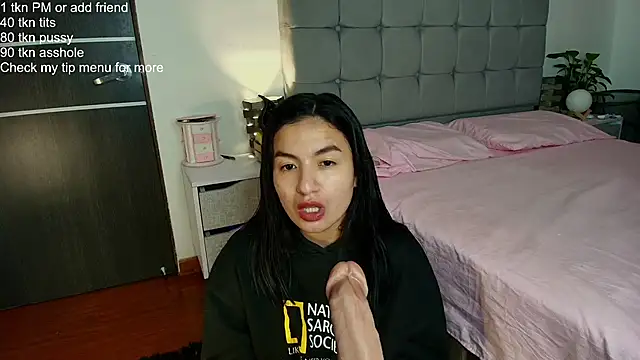 ChloeSanchezx online show from 15, 10, 2025