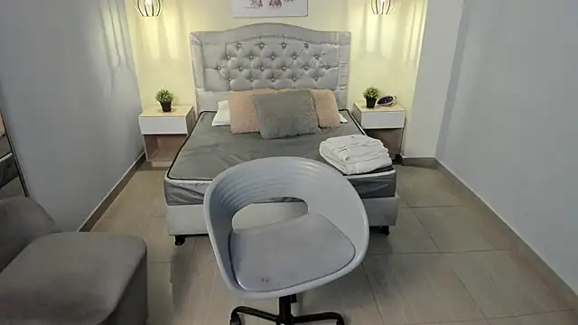 escarleth   online show from 15, 11, 2025