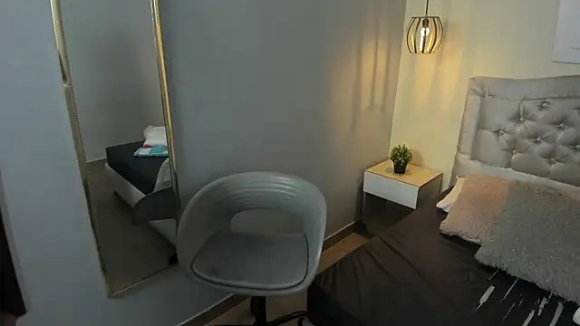 escarleth   online show from 3, 3, 2026