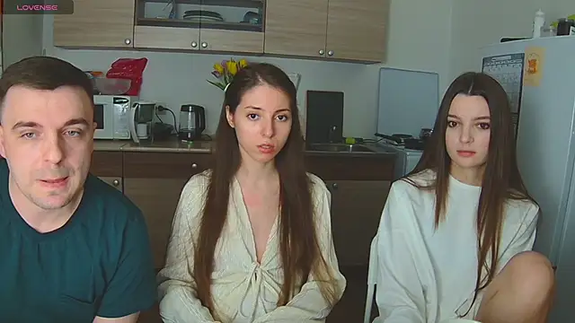 fcjuicy pussy online show from 10, 3, 2025