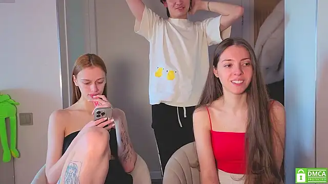 Snapshot of fcjuicy_pussy chatting on 25, 2, 2026 fcjuicy pussy online show from 25, 2, 2026