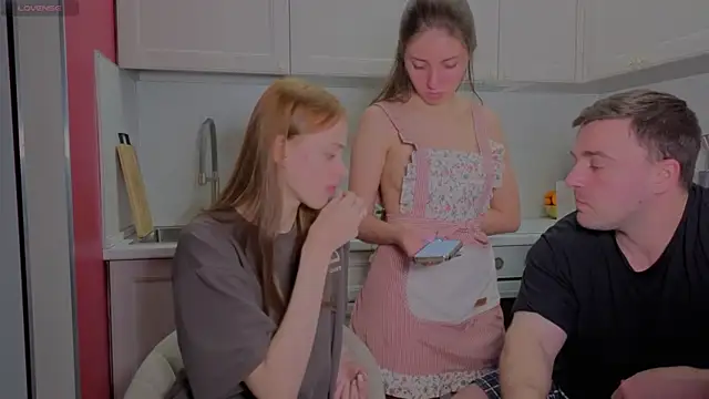 fcjuicy pussy online show from 14, 12, 2025