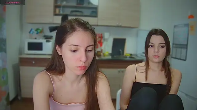 fcjuicy pussy online show from 4, 3, 2025