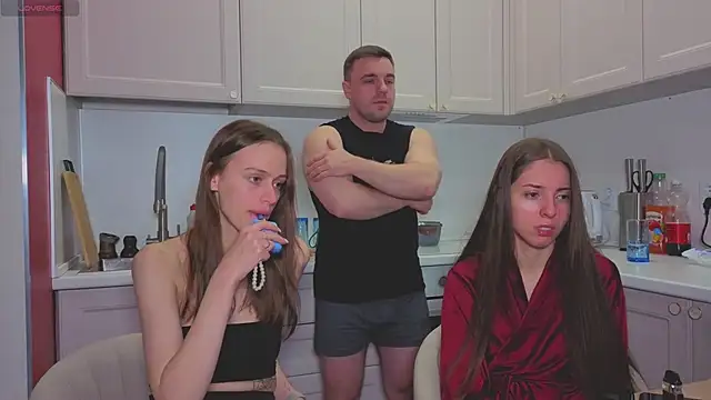 fcjuicy pussy online show from 18, 11, 2025