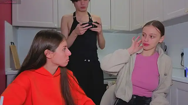 fcjuicy pussy online show from 1, 12, 2025