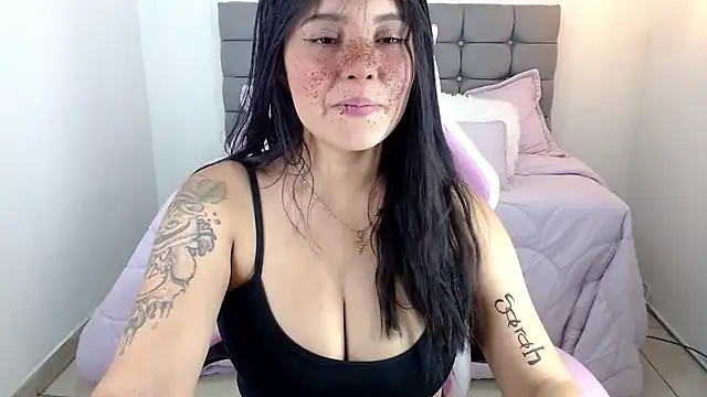 sarah moon2 online show from 14, 3, 2025