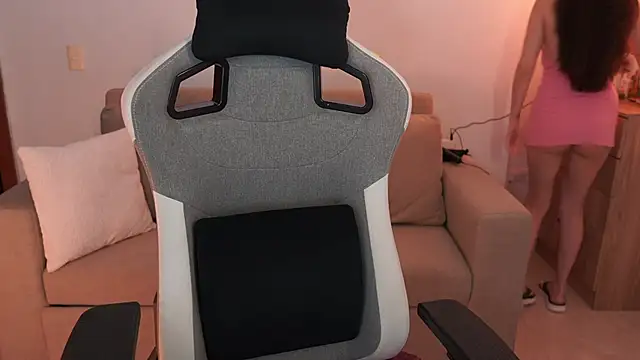 anyacutex online show from 8, 3, 2026