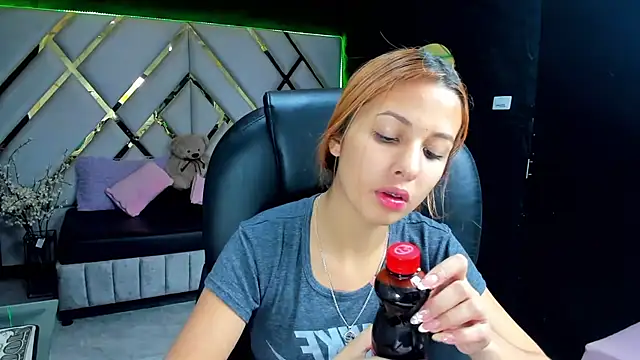 Paris Petit online show from 26, 2, 2026