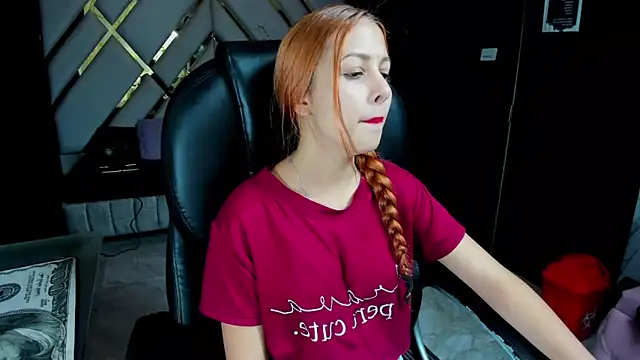 Paris Petit online show from 14, 4, 2026