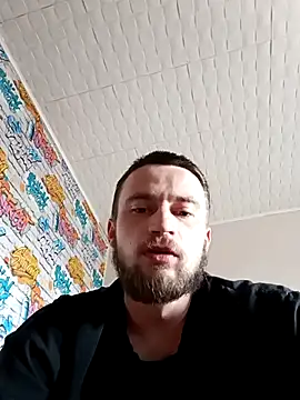 wariacik0024 online show from 10, 4, 2026