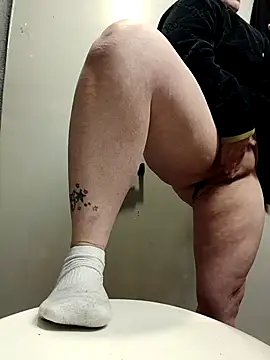 lilbishmiss online show from 3, 12, 2025