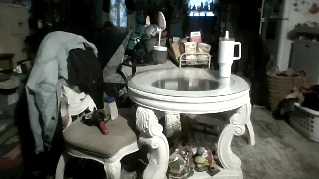 lilbishmiss online show from 4, 3, 2026