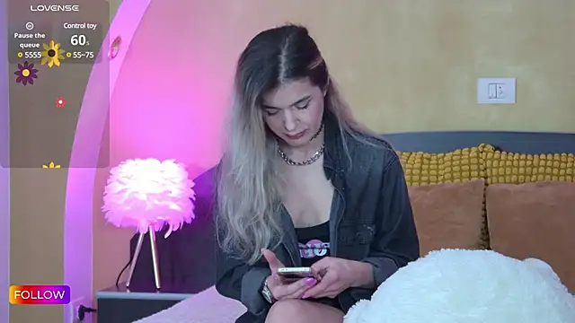 Sarah-Hart online show from 25, 2, 2025