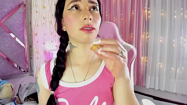 hanna  azumi online show from 3, 3, 2025