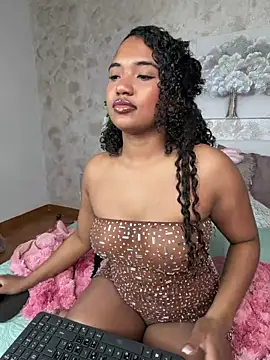 Snapshot of MilaTeenX chatting on 21, 6, 2026 MilaTeenX online show from 21, 6, 2026