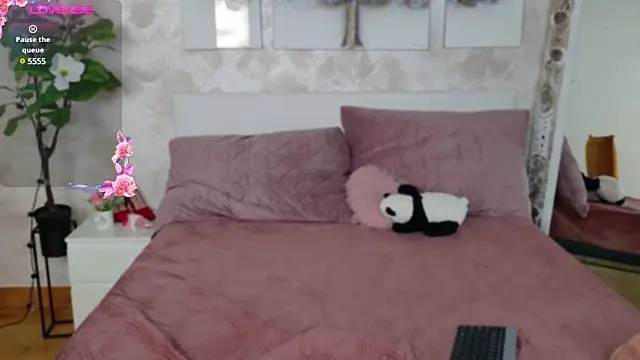 MilaTeenX online show from 11, 3, 2025