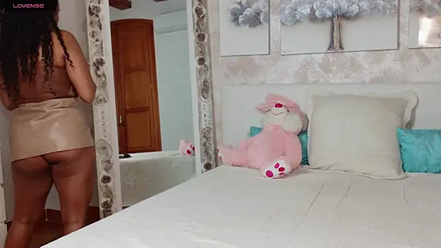 MilaTeenX online show from 10, 4, 2026