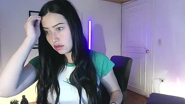 Emilyswan04 online show from 6, 2, 2025