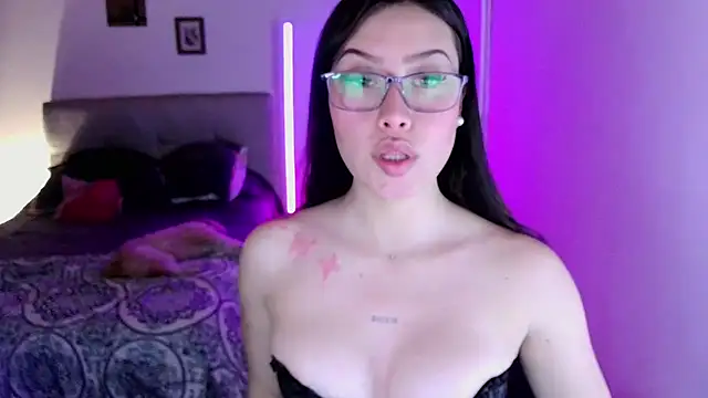 Emilyswan04 online show from 7, 10, 2025