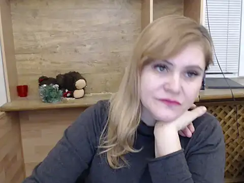 DaniellaKiss online show from 7, 2, 2026