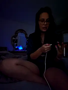 Liilii22 online show from 8, 12, 2024