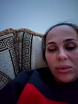 Liilii22 online show from 7, 1, 2025