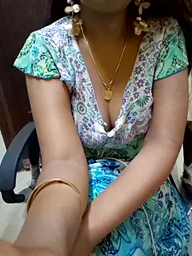 Snapshot of Roja-Telugu777 chatting on 21, 3, 2025 Roja-Telugu777 online show from 21, 3, 2025