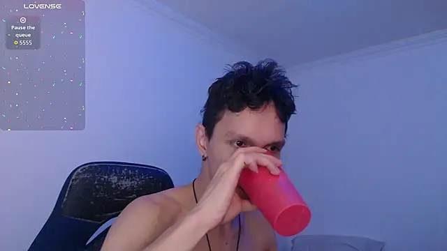 bryamado69 online show from 15, 12, 2025