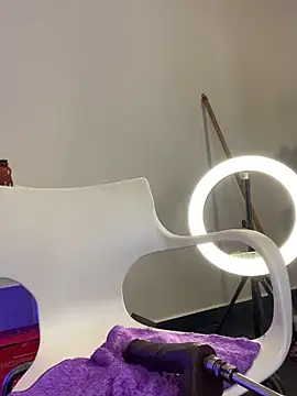 Antonellasmith00 online show from 5, 1, 2026