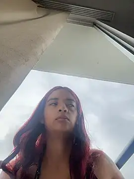 Laura fernandezII online show from 13, 1, 2026