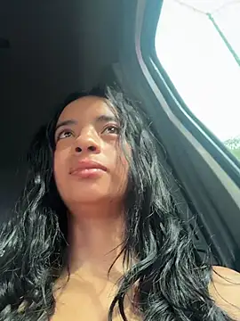 Snapshot of Laura_fernandezII chatting on 5, 11, 2025 Laura fernandezII online show from 5, 11, 2025