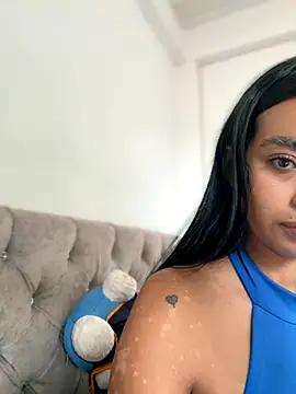 Snapshot of Laura_fernandezII chatting on 22, 10, 2025 Laura fernandezII online show from 22, 10, 2025