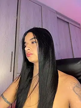 Laura fernandezII online show from 15, 12, 2025