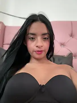 Snapshot of Laura_fernandezII chatting on 12, 3, 2025 Laura fernandezII online show from 12, 3, 2025