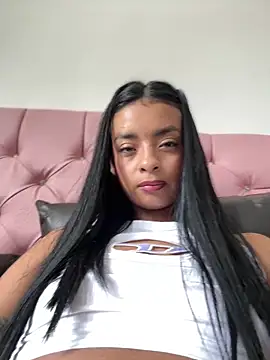 Snapshot of Laura_fernandezII chatting on 10, 3, 2025 Laura fernandezII online show from 10, 3, 2025