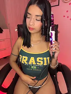Laura fernandezII online show from 28, 5, 2026