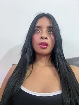 Snapshot of Laura_fernandezII chatting on 17, 3, 2025 Laura fernandezII online show from 17, 3, 2025