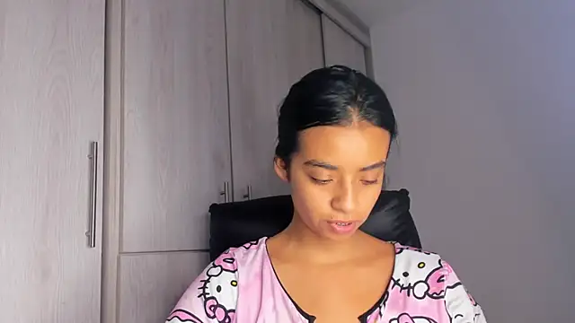 Snapshot of Laura_fernandezII chatting on 26, 11, 2025 Laura fernandezII online show from 26, 11, 2025