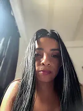 Snapshot of Laura_fernandezII chatting on 2, 3, 2025 Laura fernandezII online show from 2, 3, 2025