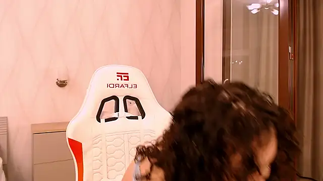 Snapshot of Ann__Cute chatting on 23, 12, 2025 Ann Cute online show from 23, 12, 2025